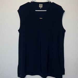 Women's sleeveless v-neck career blouse